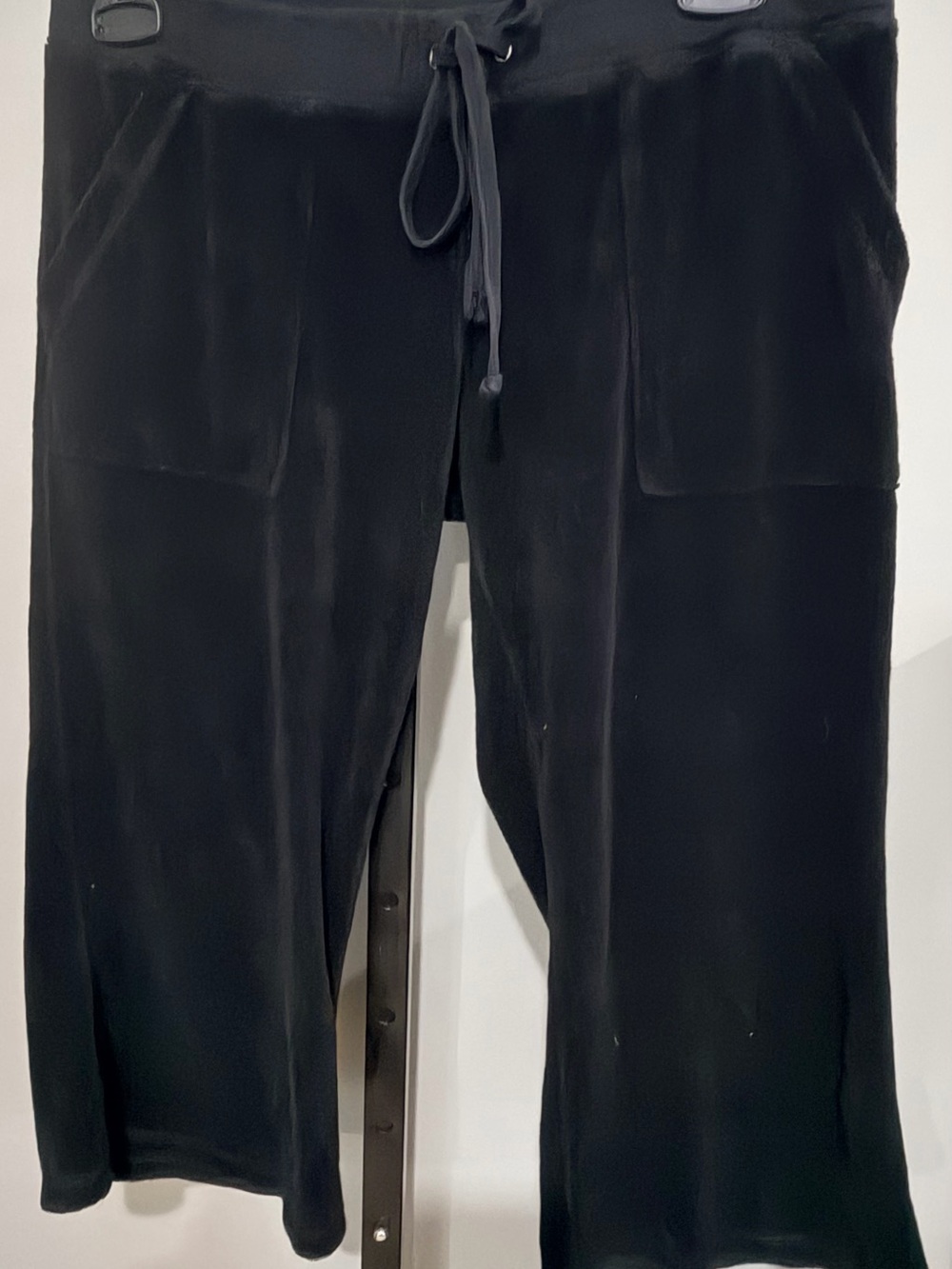 Juicy Couture Black Terry Cloth peddle ouahwr Drawstring pant Size M